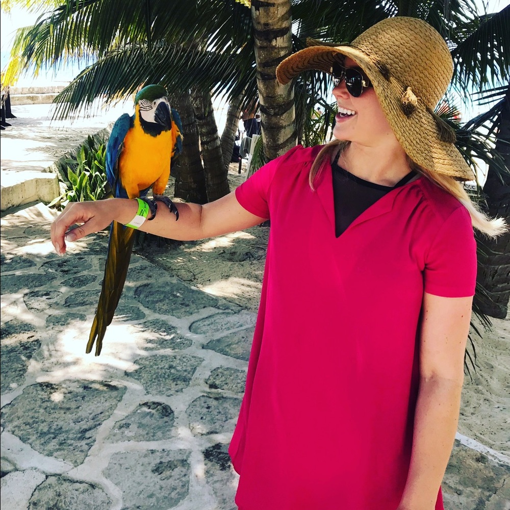 Meet your Posher, Adrienne